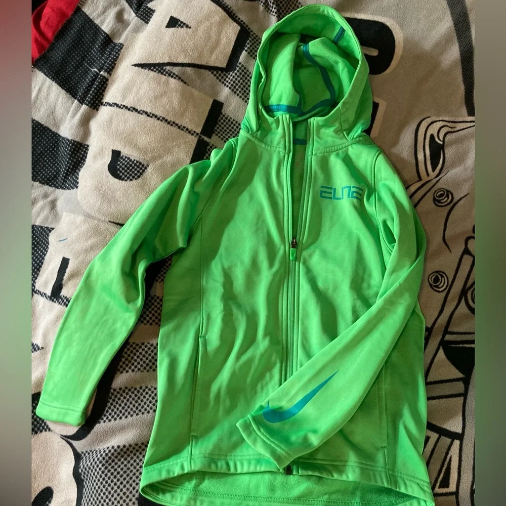 Nike jacket - Picture 2 of 3